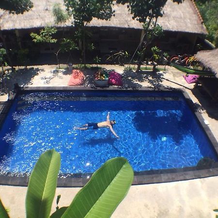 Indigenous Bungalow Gili Trawangan Buitenkant foto