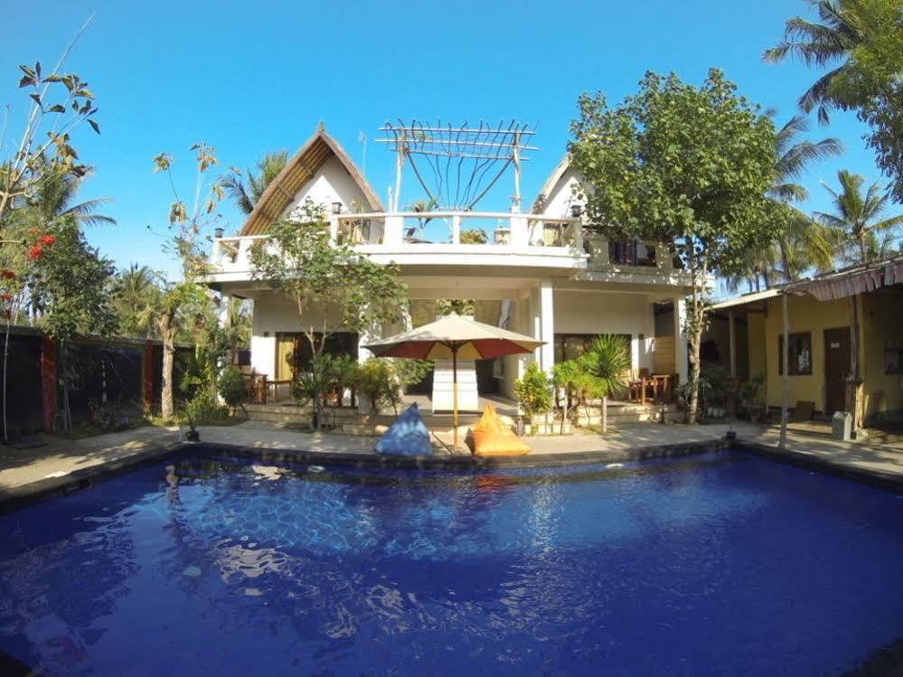 Indigenous Bungalow Gili Trawangan Buitenkant foto