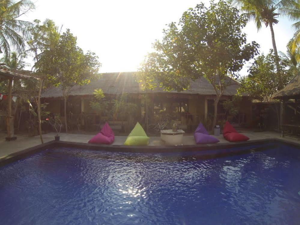 Indigenous Bungalow Gili Trawangan Buitenkant foto